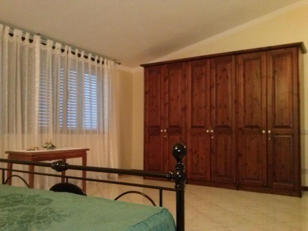 B&B Casa Usai Capoterra Δωμάτιο φωτογραφία